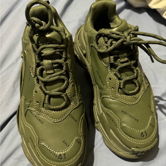 Balenciaga triple s - Picture 2 of 5